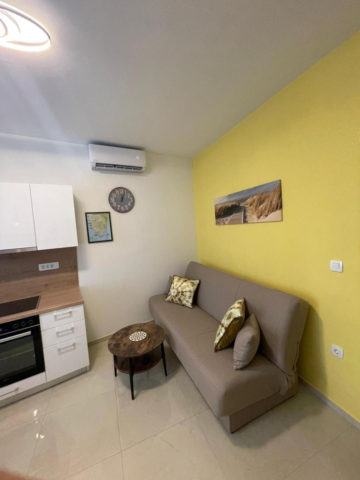 Apartment Eli Pula Bagian luar foto