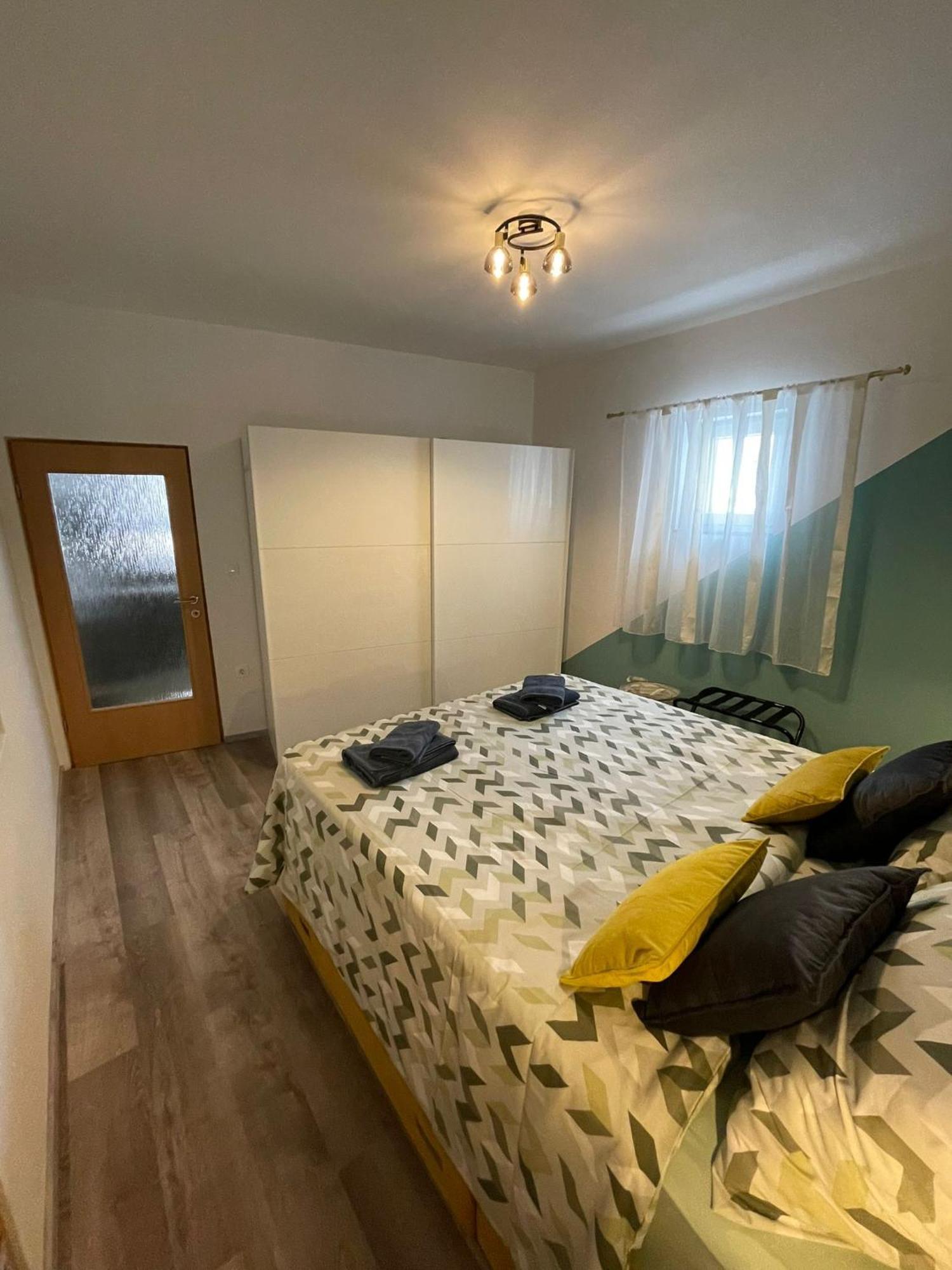 Apartment Eli Pula Bagian luar foto